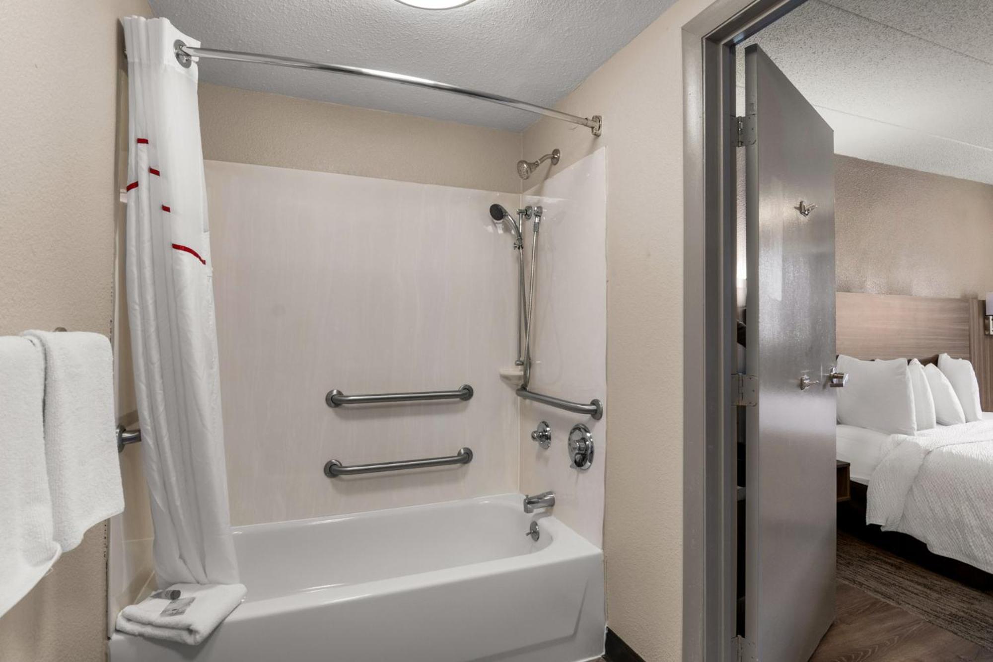 Red Roof Inn Enfield Ngoại thất bức ảnh